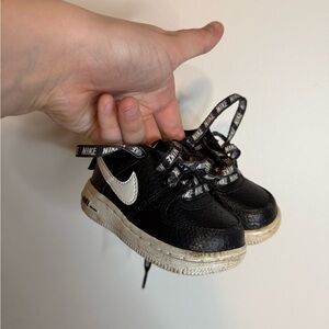 Nike Kids Black and White Sneakers
